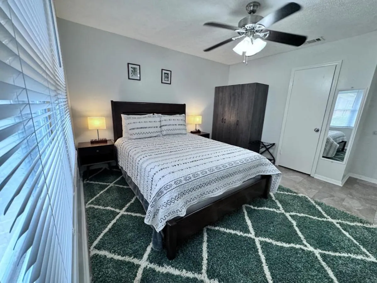 Apartment Ferienwohnung Downtown And Near, I-95. Pet Yes Savannah